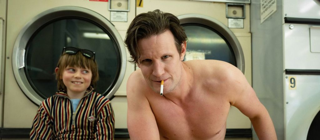 Рецензия на мини-сериал «Смерть Банни Манро» — черную комедию о трагичной жизни сексоголика