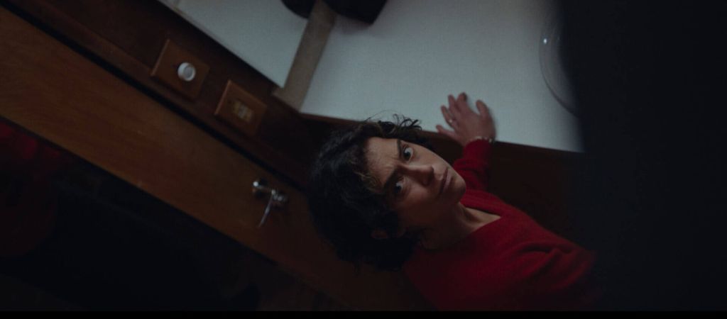 Рецензия на хоррор «Крипер»: Татьяна Маслани учит доверять инстинктам 