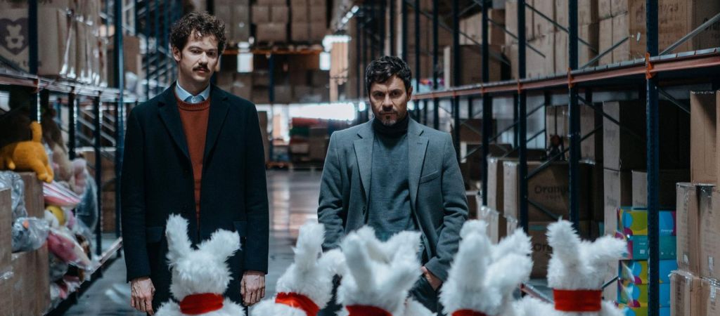 Рецензия на еще один новогодний фильм «Семьянин»: Павел Деревянко меняет профессию