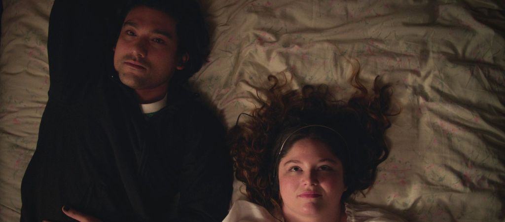 12 романтических комедий 2025 года, которые заставили нас снова (не) поверить в любовь