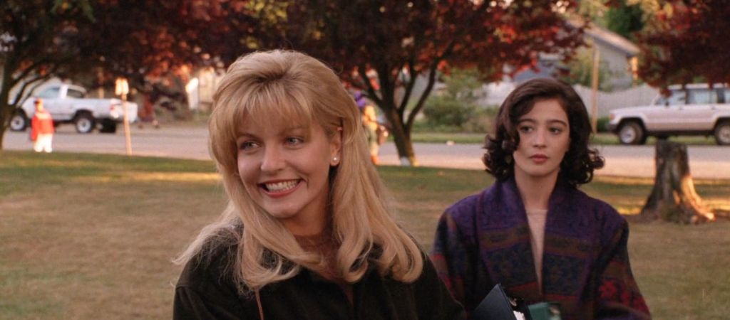 Почему «Твин Пикс: Сквозь огонь» Дэвида Линча стоит смотреть, даже если вы не видели сериал