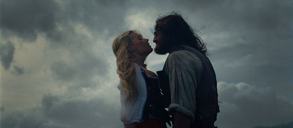 Рецензия на фильм «Грозовой перевал»: какой получилась (не)скандальная экранизация от Эмеральд Феннел? 