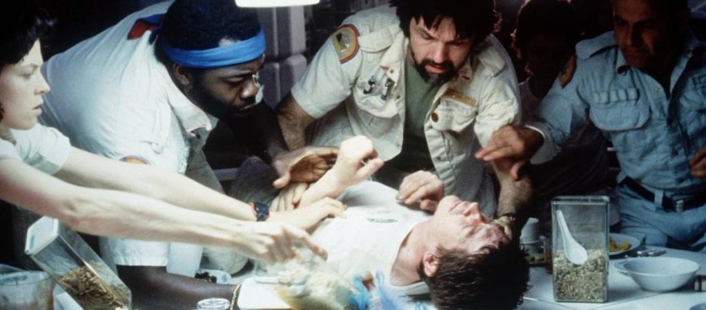 Смерть им к лицу: 7 актеров, чьих персонажей чаще всего убивают в фильмах