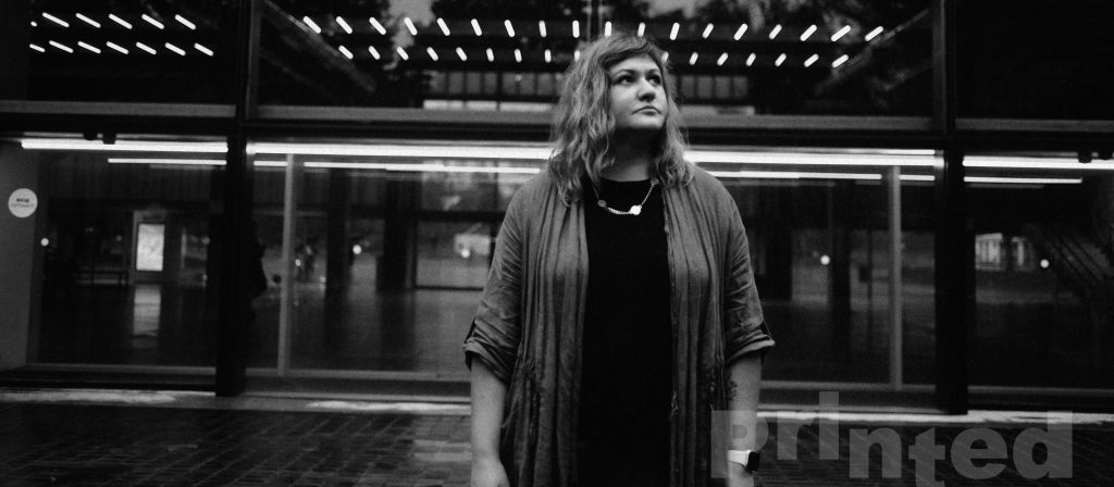 «Пока мужчины рассуждают о судьбах мира, женщины рассказывают интимные истории про себя»: интервью с Наталией Мещаниновой