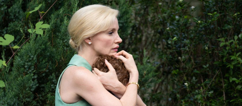 Честейн против Хэтэуэй: рецензия на фильм «Материнский инстинкт»