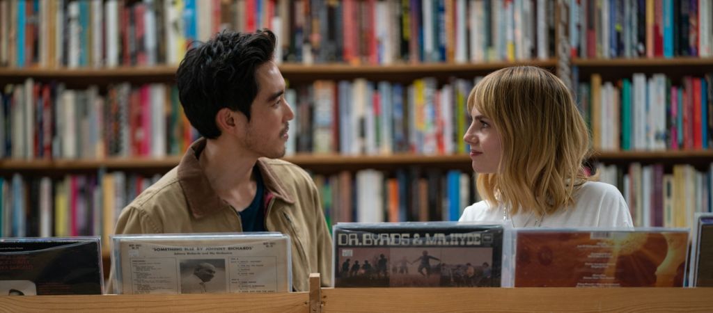 Бойфренд из прошлого: Рецензия на фильм «Лучшие хиты»