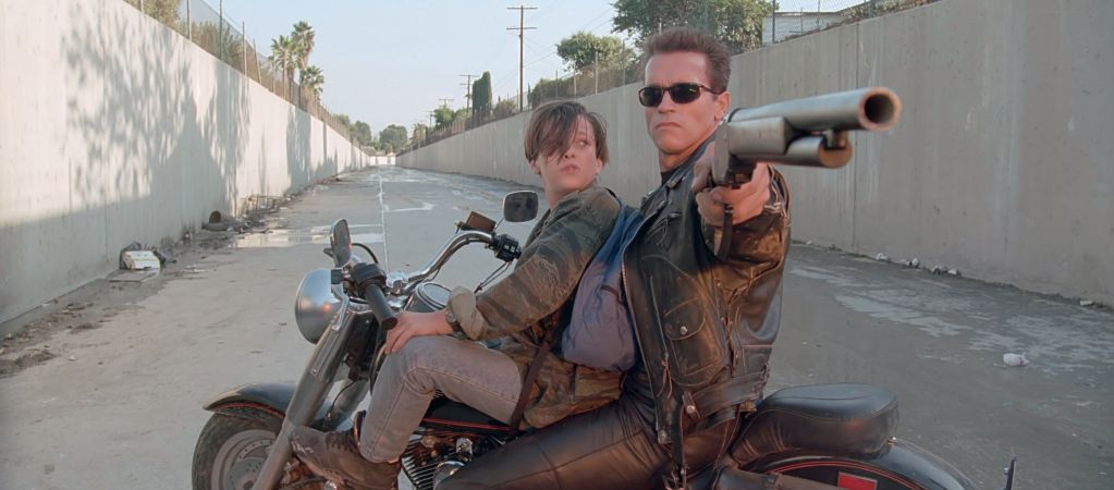 Жми на газ, пока не поздно: 8 самых зрелищных автомобильных кинопогонь