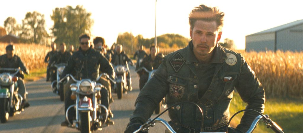 Кулаки, ножи, колёса: рецензия на фильм «Байкеры» с Томом Харди