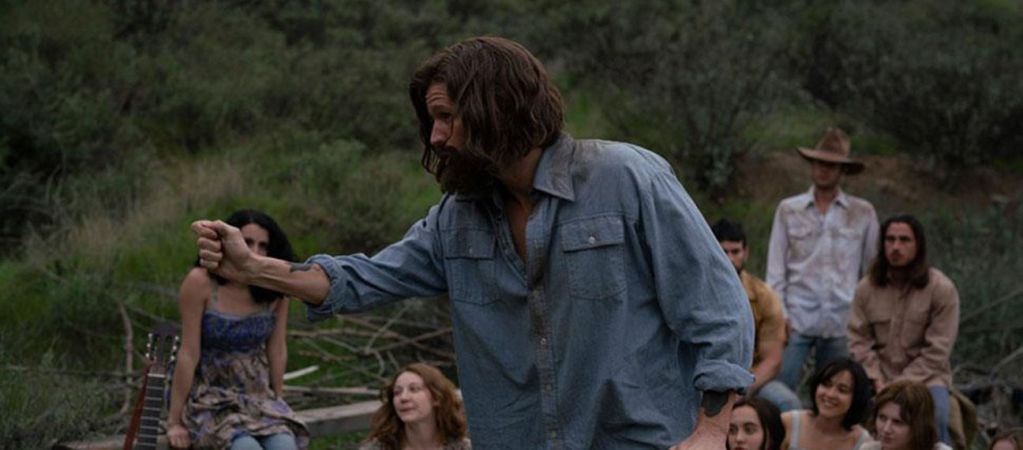 Семья превыше всего: 6 жутких фильмов о секте Чарльза Мэнсона