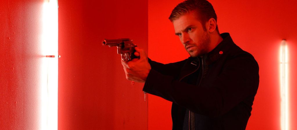 Свети ярко, как гирлянда: «Джон Уик» и еще 7 боевиков в неоновом свете