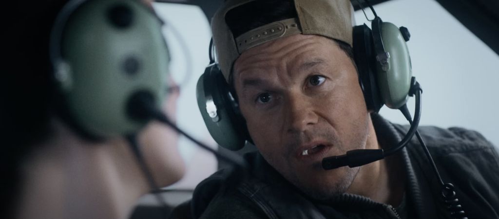 Развалился на лету: рецензия на фильм «Особо опасный пассажир» – провальный триллер Мэла Гибсона