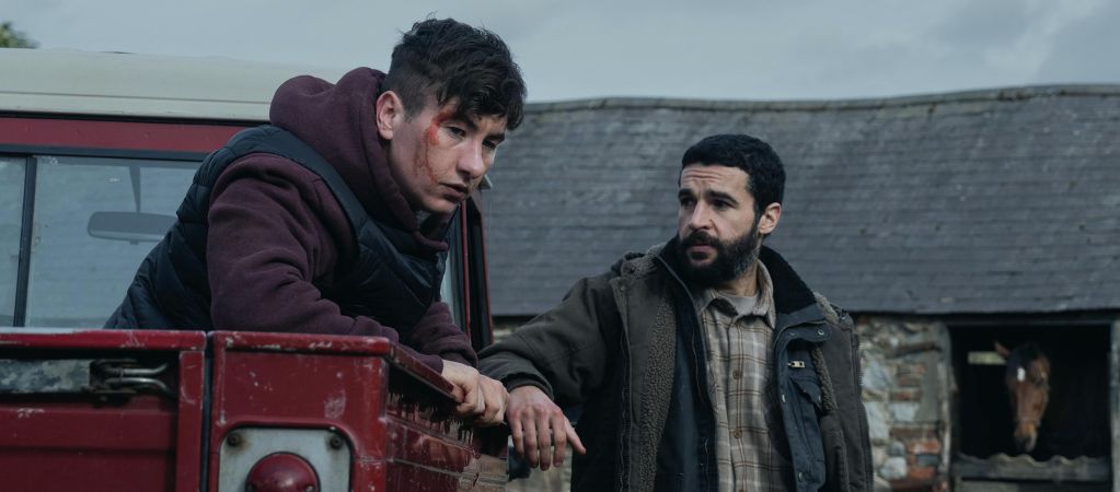 Грязь и ненависть в сельской Ирландии: рецензия на фильм «Уничтожь их» с Кеоганом и Эбботом