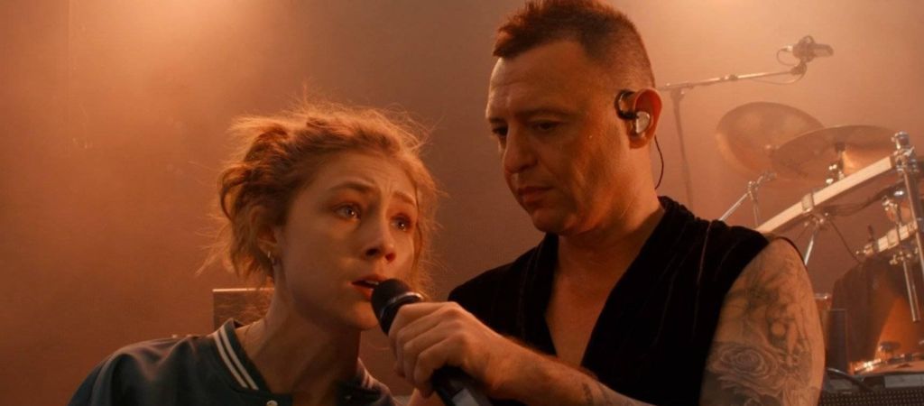 Рецензия на фильм «Всё, что тебя касается» — музыкальный ромком с хитами группы «Звери»