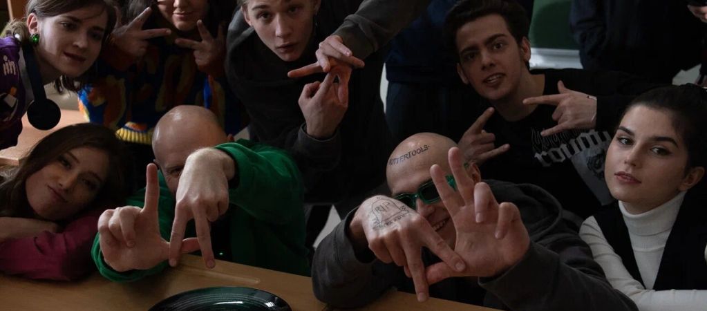 Просто трудный возраст: «Урок» и еще 5 новых сериалов про подростков, которые стоит посмотреть