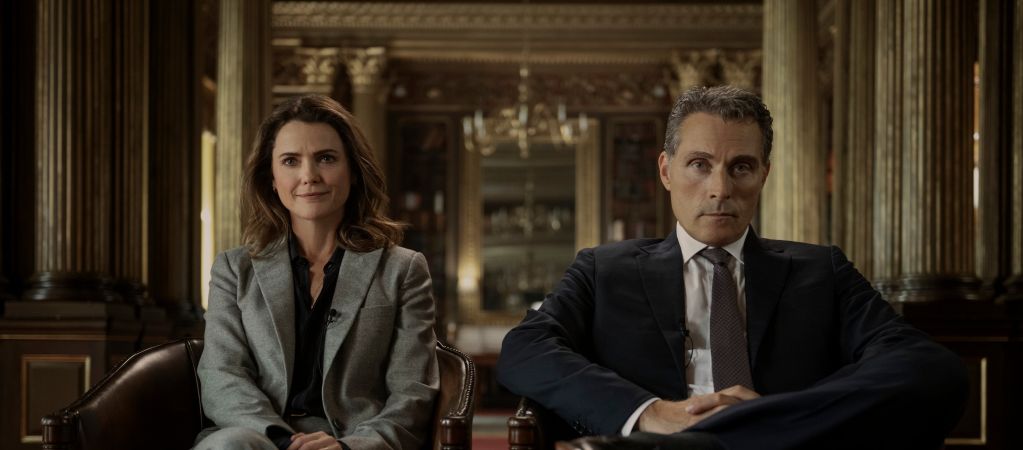 Рецензия на третий сезон сериала «Дипломатка»: Кери Рассел снова спасает мир 