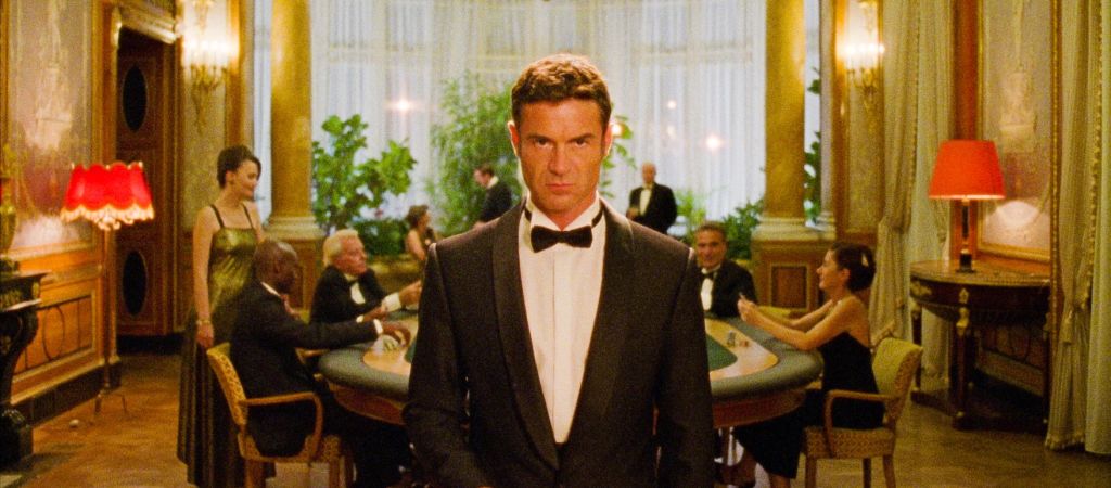 Великая иллюзия: рецензия на триллер «Отражение в мертвом алмазе» – дань уважения шпионским фильмам 60-х 