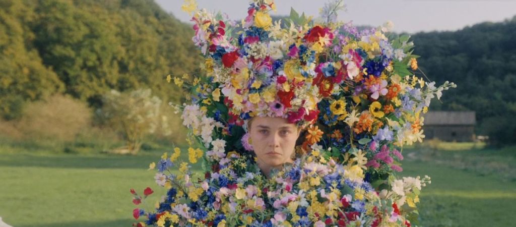 Что смотреть в кино на этой неделе: «Солнцестояние», «Поехавшая» и «При чем тут любовь?»