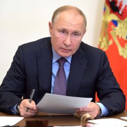 Владимир  Путин