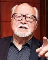 Янис Стрейч