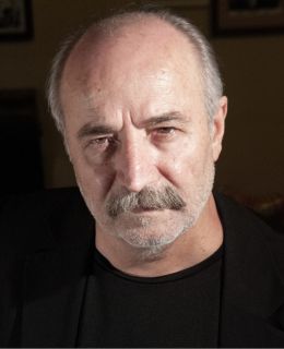 Рейс Целик