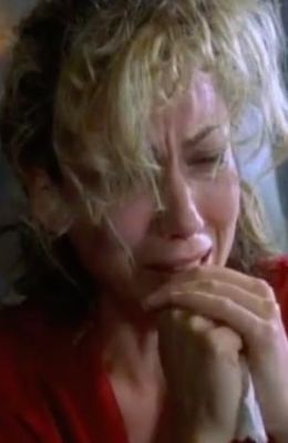 Без авторизации: История Мэри Кей Летурно