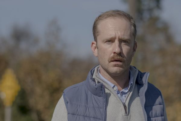 Рецензия на фильм «Крутой поворот» — тихий триллер об одержимости автокатастрофами 