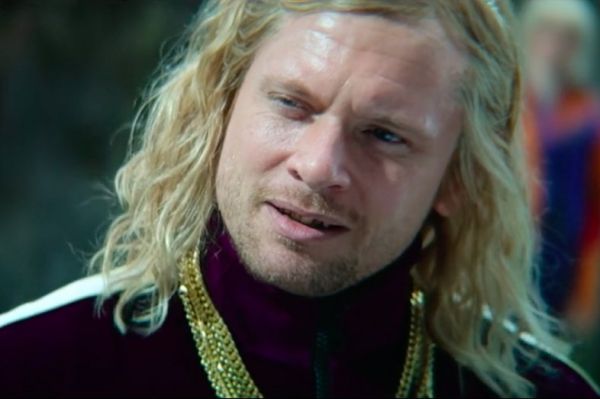 От Джимми Сэвила до телепузиков: как зомби-хоррор «28 лет спустя» превращается в культурную мозаику