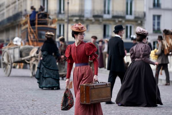В Париж! В Париж! Рецензия на обаятельную французскую драму «Цвета времени»