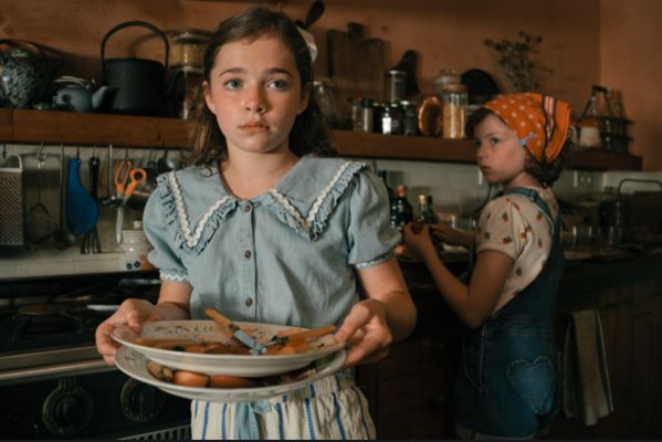 Аристократки, детективы, синефилы: 6 новых коротких британских сериалов на любой вкус