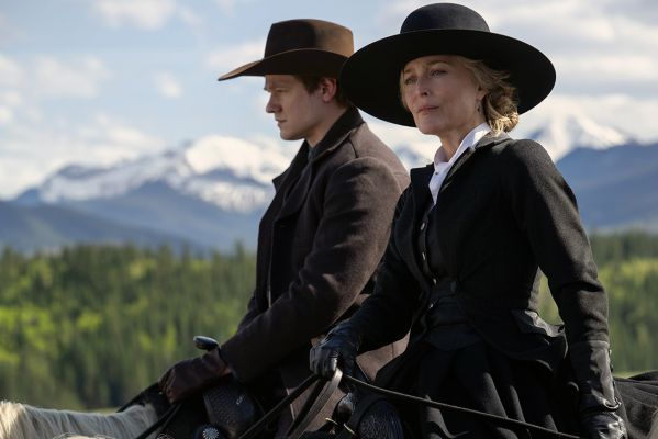 Лина Хиди и Джиллиан Андерсон на Диком Западе: рецензия на сериал «Покинутые»