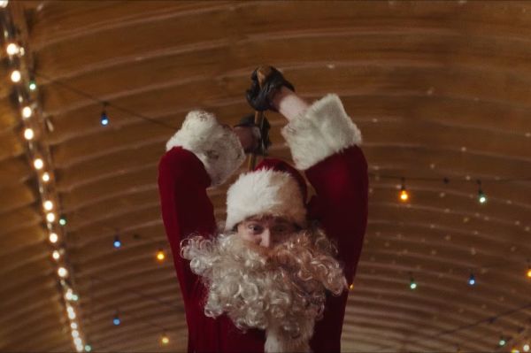 Рецензия на хоррор «Тихая ночь, смертельная ночь»: Санта взял топор
