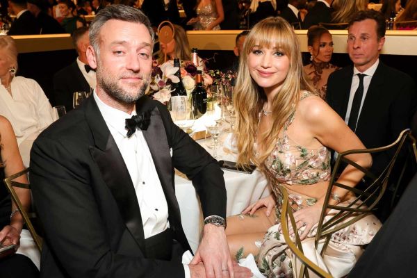 Любуемся лучшими нарядами с церемонии «Золотой глобус» 2026 года