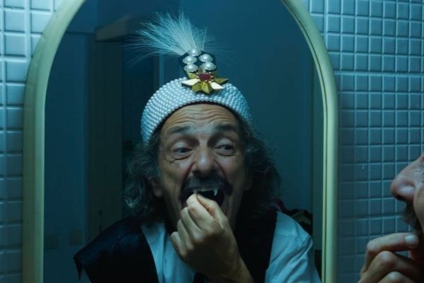 Вампиры, алгоритмы и всякая дичь: рецензия на фильм «Дракула» Раду Жуде