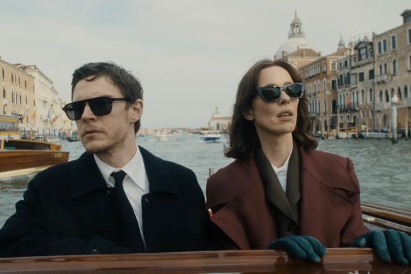 Рецензия на сериал «Красота»: Райан Мерфи играет в «Субстанцию»