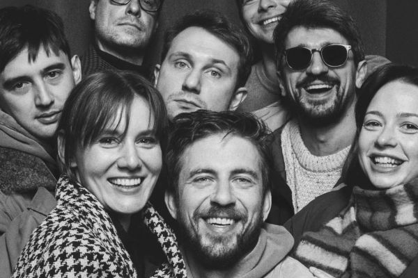 15 главных фильмов марта: «Секретный агент», «Тюльпаны» и «Картины дружеских связей»