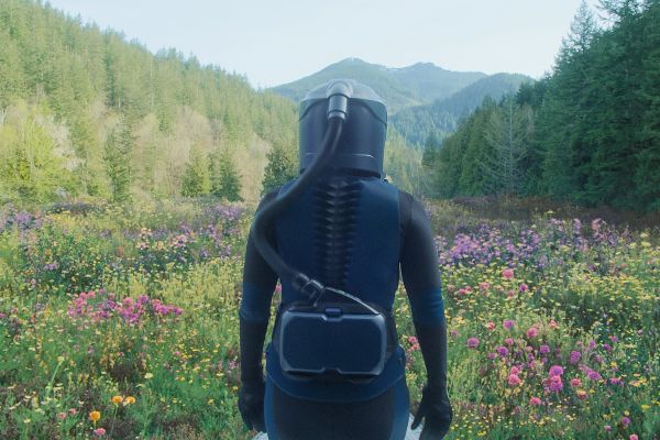 Рецензия на фильм «В мгновение ока» — неловкую попытку разговора о человеке и вечности