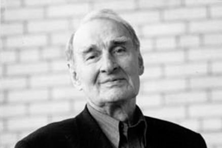 Валентин Ежов творит во имя жизни и любви
