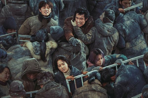 Рецензия на фильм «Выжившие. Бетонная утопия» — постапокалипсис в декорациях разрушенного Сеула