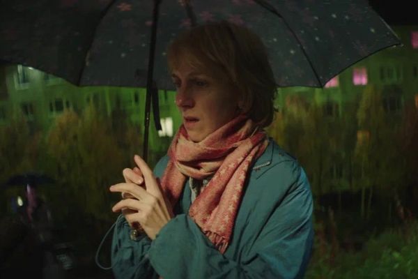 Выборг-2024: рецензия на фильм «Филателия» — нордическую драмеди о поисках любви