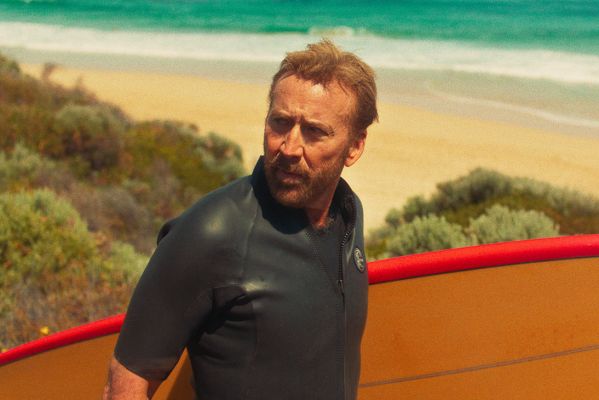 Что смотреть дома в июне? 8 онлайн-премьер месяца