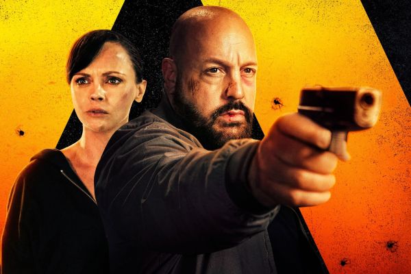 Рецензия на фильм «Взвести курки» — олдскульный экшен с Кевином Джеймсом и Кристиной Риччи