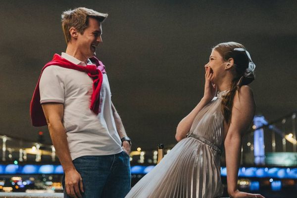 Рецензия на сериал «Москва слезам не верит. Все только начинается» — ремейк советской классики, который сложно досмотреть до конца