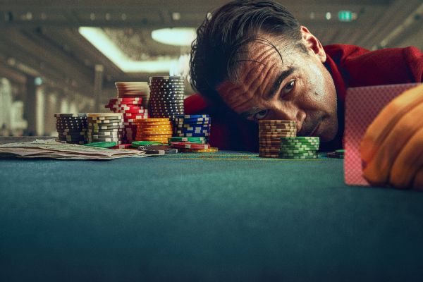 Рецензия на драму «Баллада о маленьком игроке»: уедем с тобой из Макао 