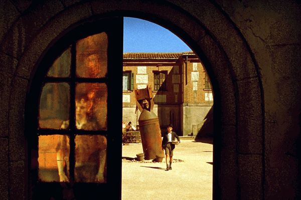 Что посмотреть? Настасья Горбачевская советует «Хребет дьявола» — печальную сказку от Гильермо дель Торо