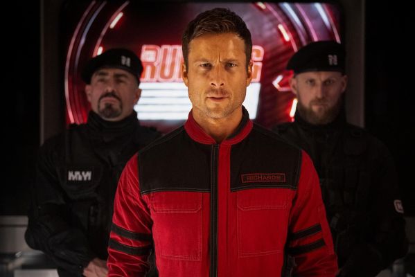 Рецензия на фильм «Бегущий человек»: круто ты попал на ТВ, ты звезда, давай народ удиви!