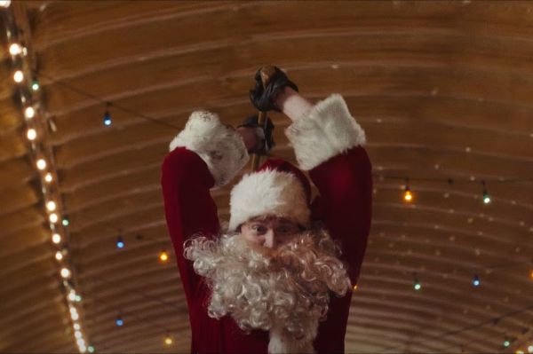 Рецензия на хоррор «Тихая ночь, смертельная ночь»: Санта взял топор