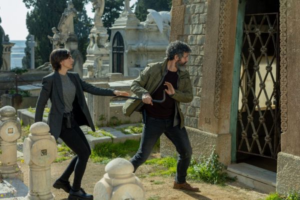 Путешествие по опасной, но красивой Барселоне: рецензия на сериал «Город теней»