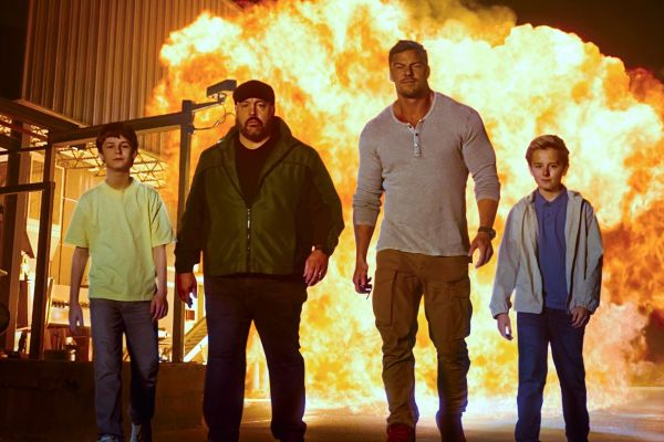 Что смотреть в кино на этой неделе: «Марти Великолепный» и «Океан чудес»