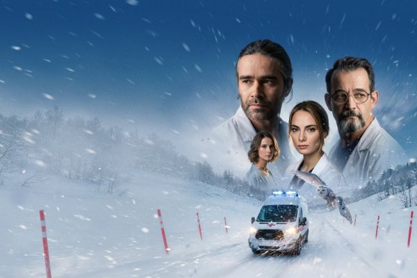 Рецензия на сериал «Полная совместимость»: анатомия страсти, совы и Петр Федоров на Крайнем Севере