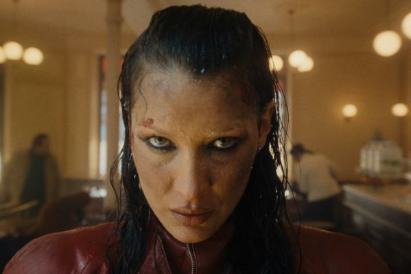 Рецензия на сериал «Красота»: Райан Мерфи играет в «Субстанцию»